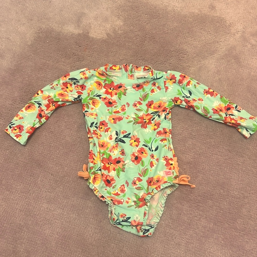 Ruffle Butts snap bottom rashguard baby swimsuit size 18-24 months EUC
